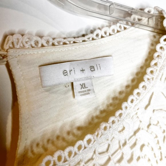 Eri + Ali | Suzy Cream Crochet Top - Picture 5 of 6